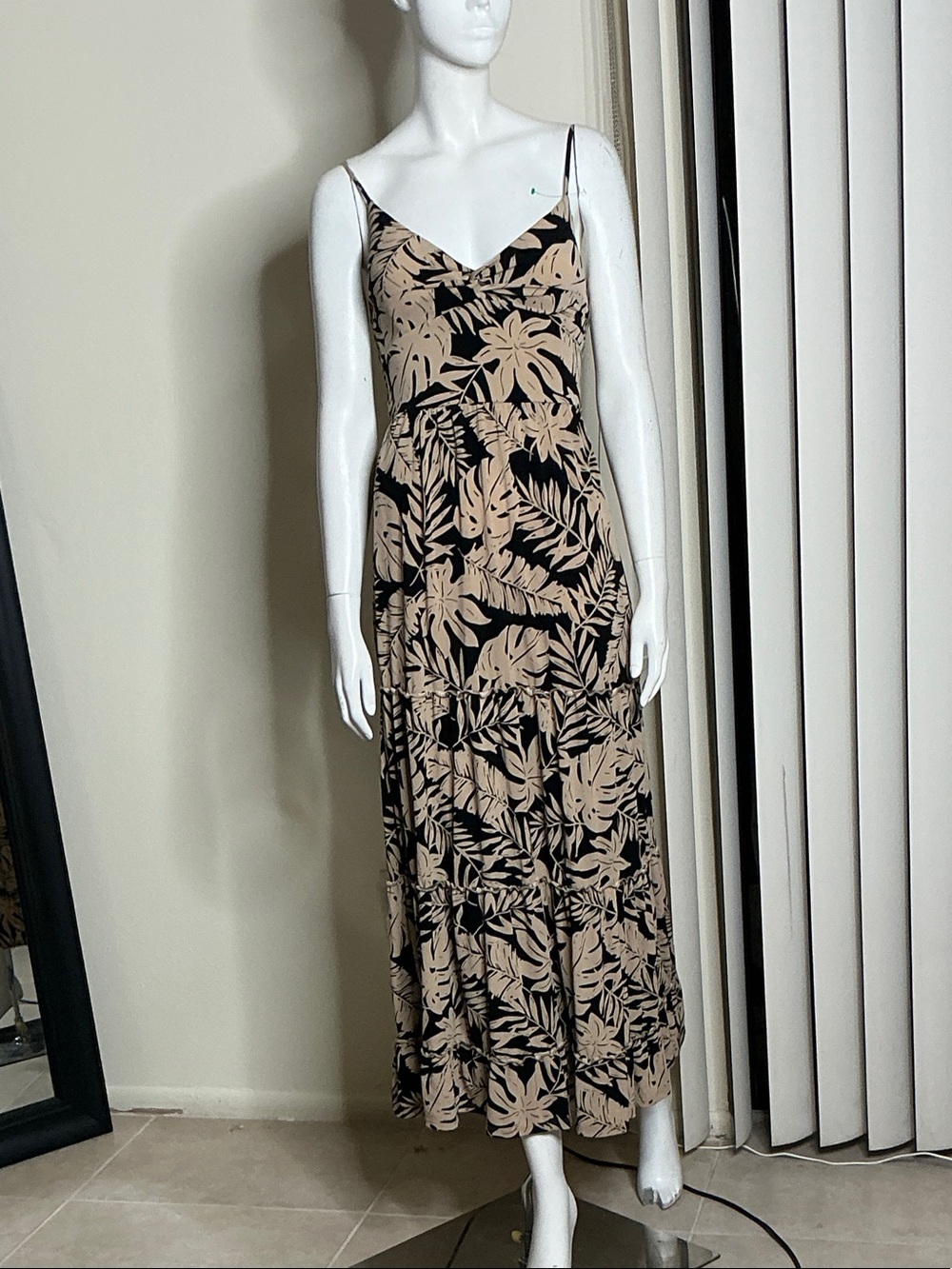 Women’s Black & Beige Botanical Slip Dress